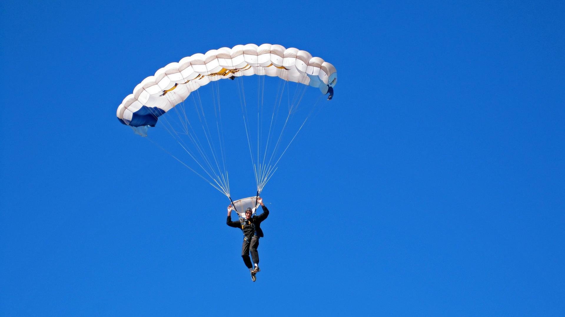 _青少年卡丁车大赛：速度与激情的赛场_，全国青少年卡丁车锦标赛