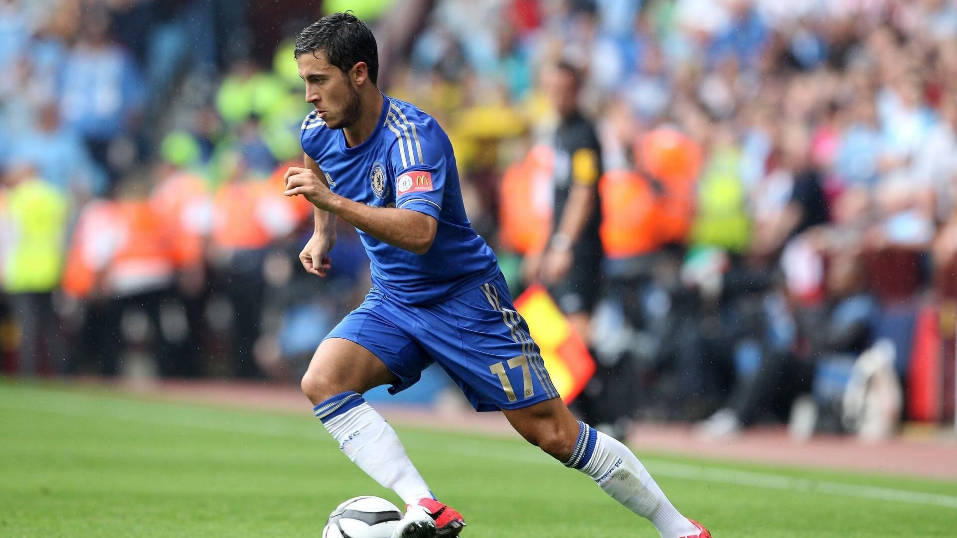 “英超明星齐聚，精彩表现不断刷新纪录”，英超明星球队